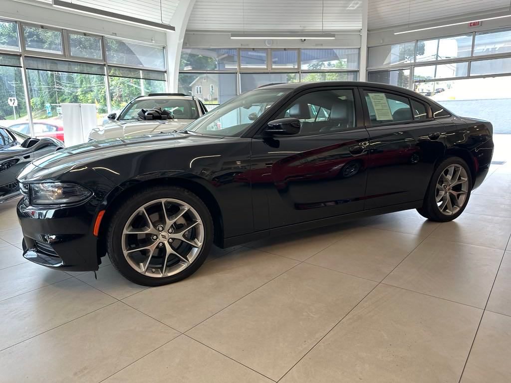 2022 Dodge Charger SXT 2