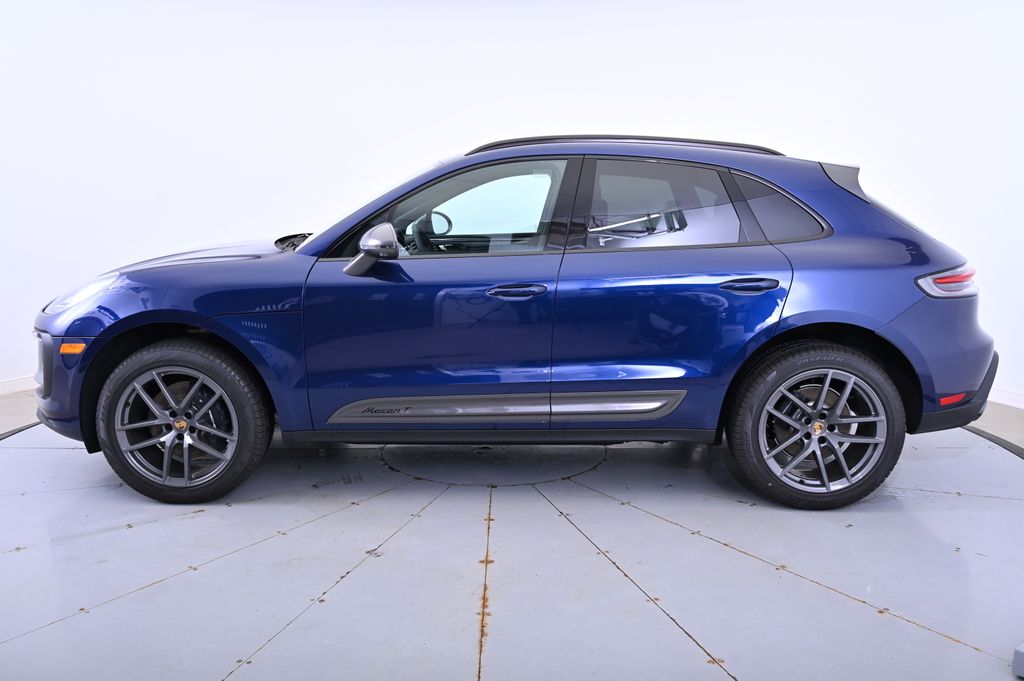 Thumbnail: 2025 Porsche Macan - 2