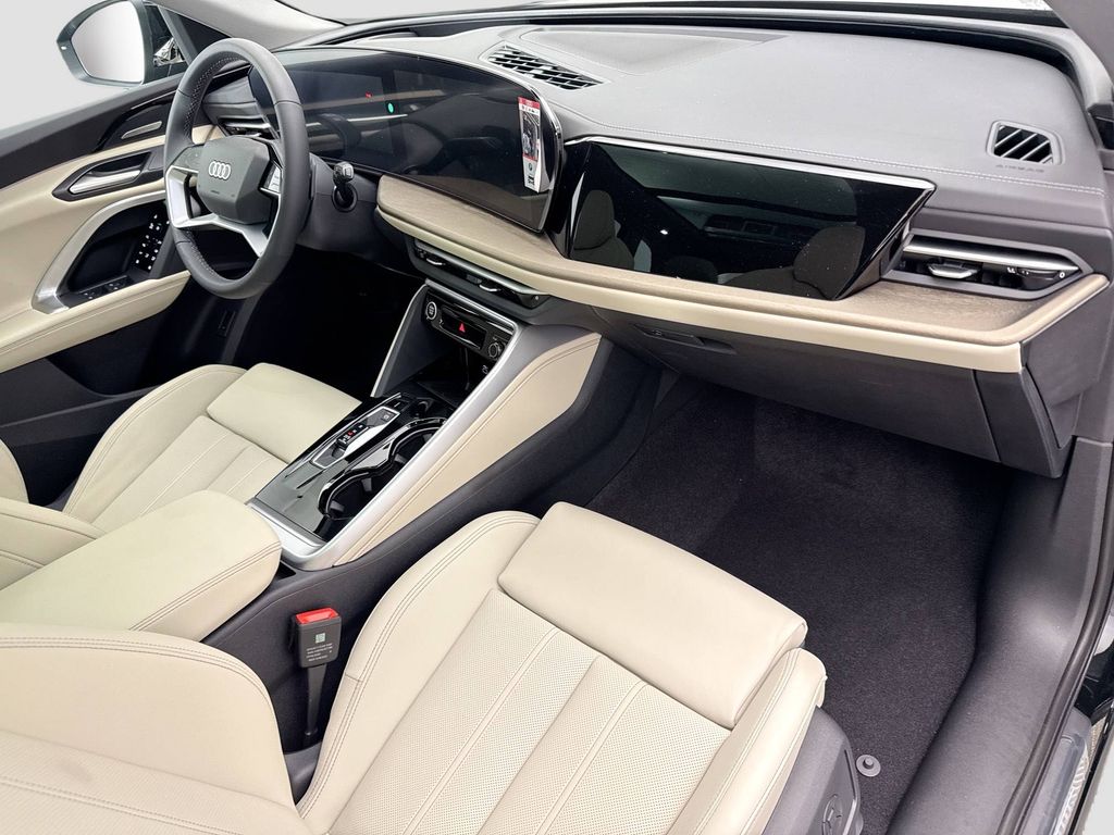 Thumbnail: 2025 Audi Q5 - 16