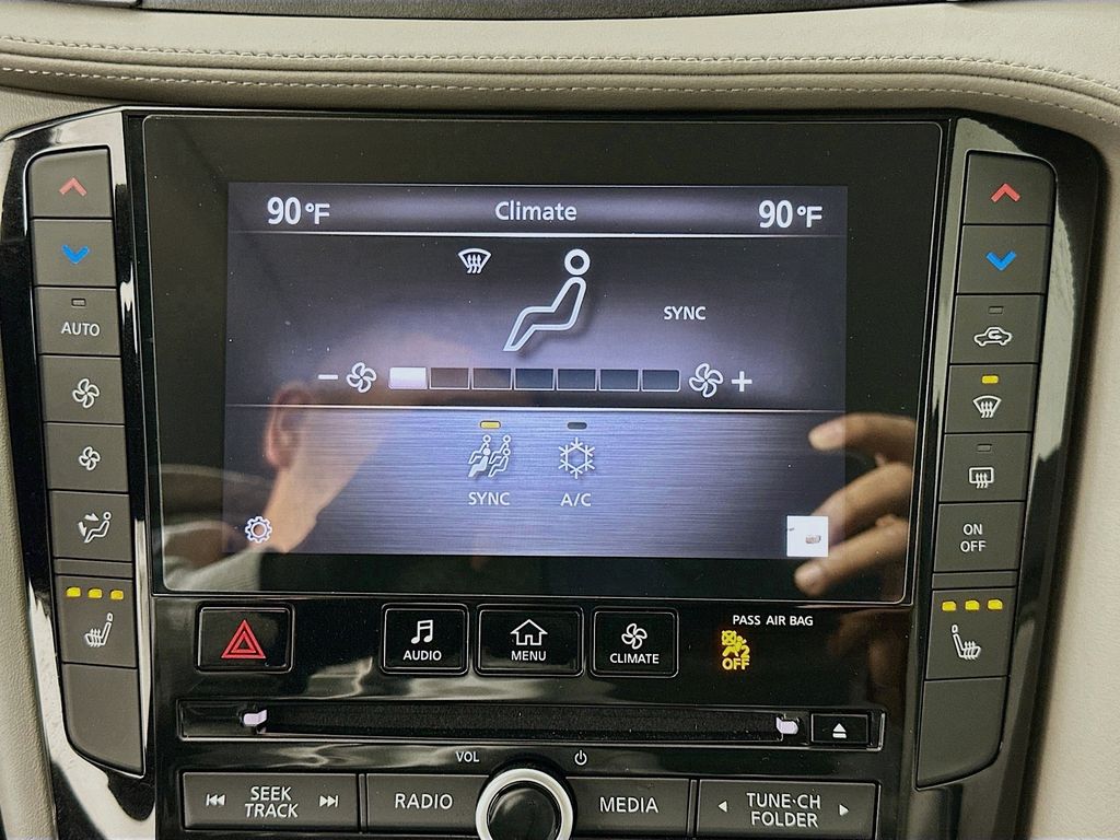 Thumbnail: 2025 INFINITI QX50 - 15