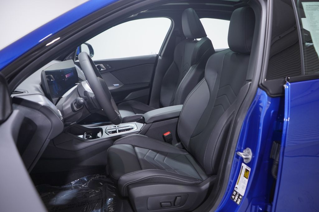 Thumbnail: 2025 BMW 2 Series - 7