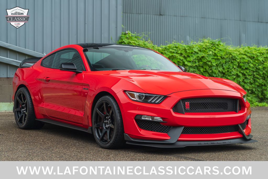 2017 Ford Mustang 1