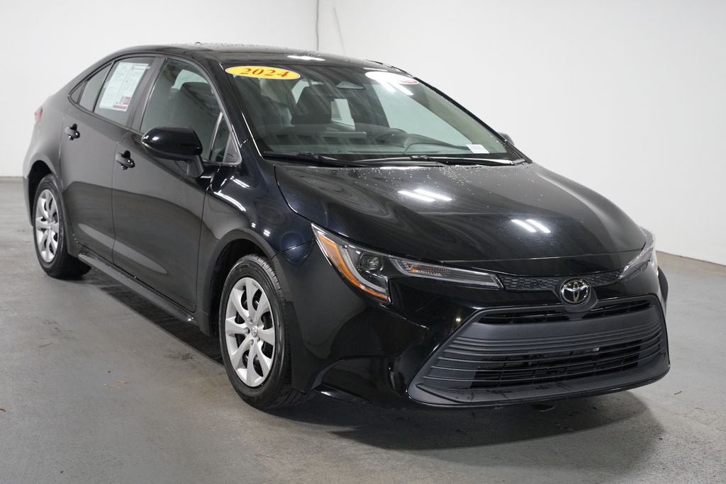 Thumbnail: 2024 Toyota Corolla - 3
