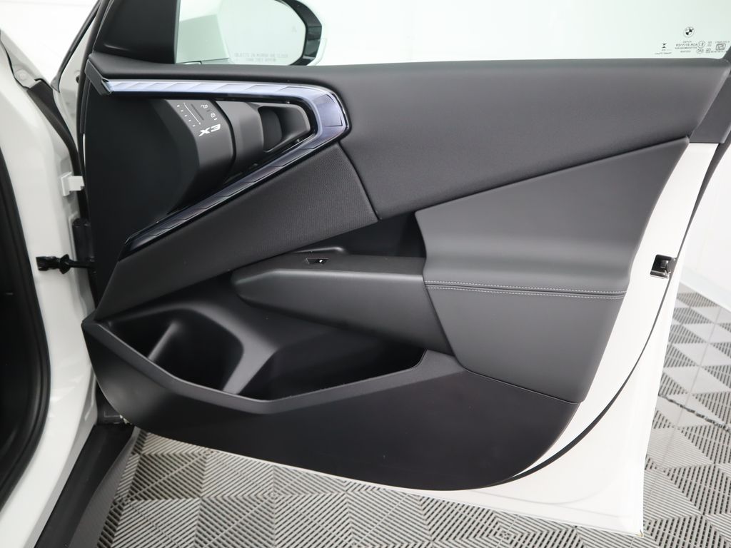 Thumbnail: 2025 BMW X3 - 27