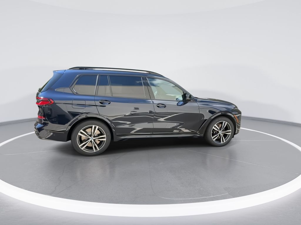 2025 BMW X7 M60i 9