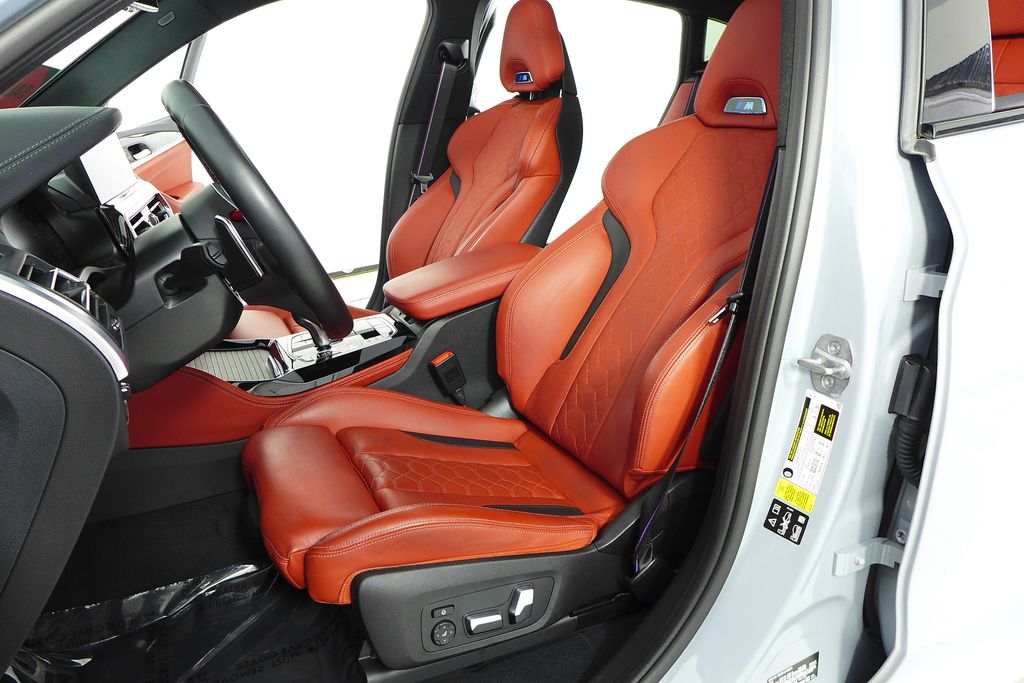 Thumbnail: 2022 BMW X4 - 23