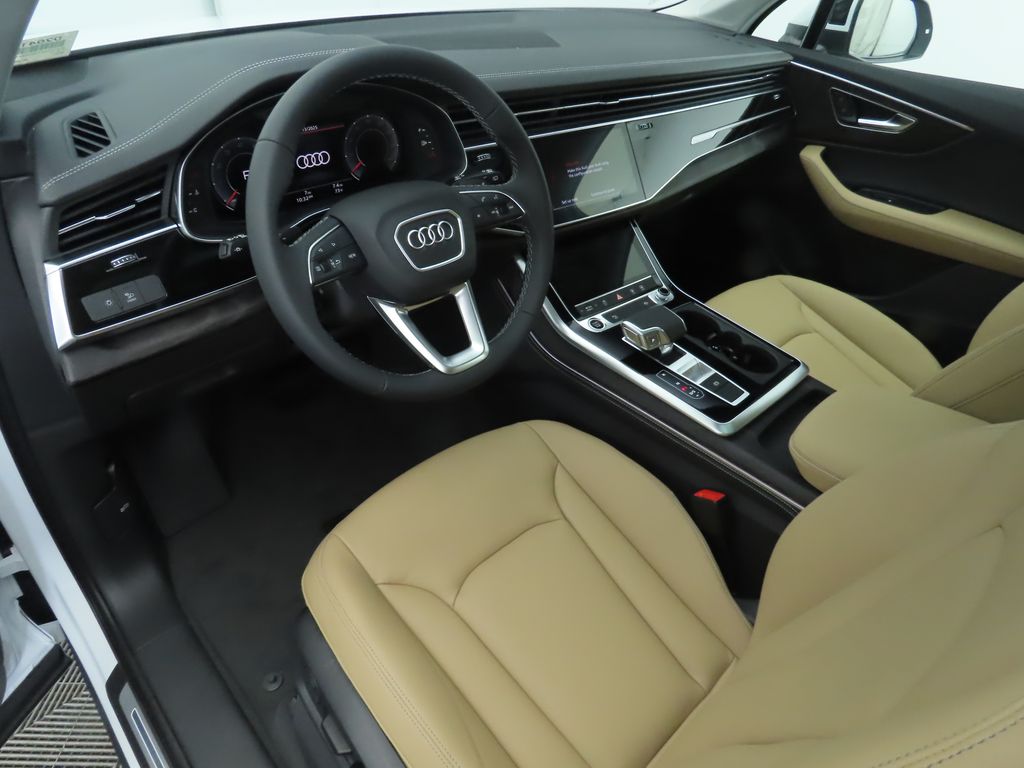 2025 Audi Q7  10