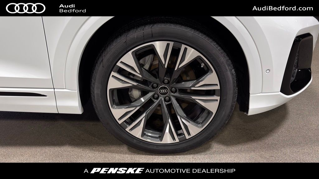 Thumbnail: 2026 Audi Q8 - 9