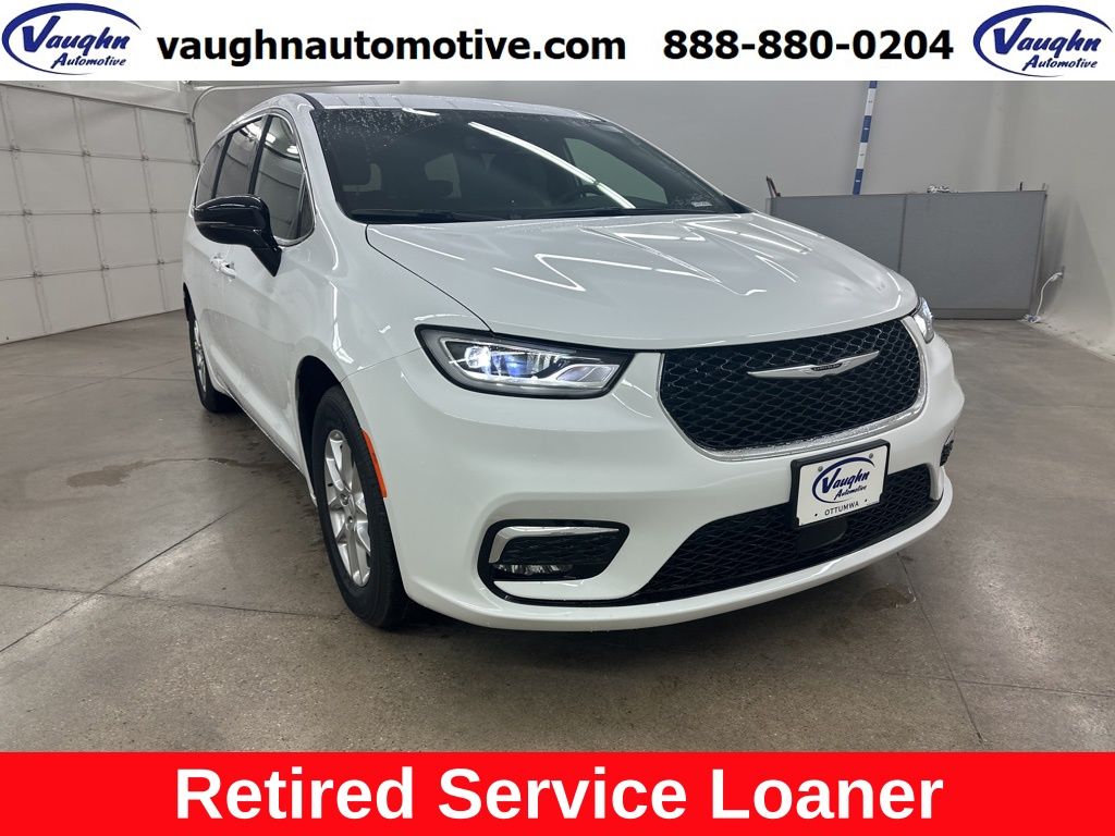 Bright White Clearcoat 2026 Chrysler Pacifica Minivan Front-Wheel Drive 9-Speed Automatic
