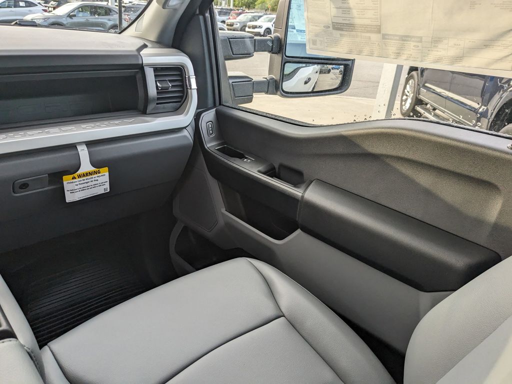 2025 Ford F-250 Super Duty XL