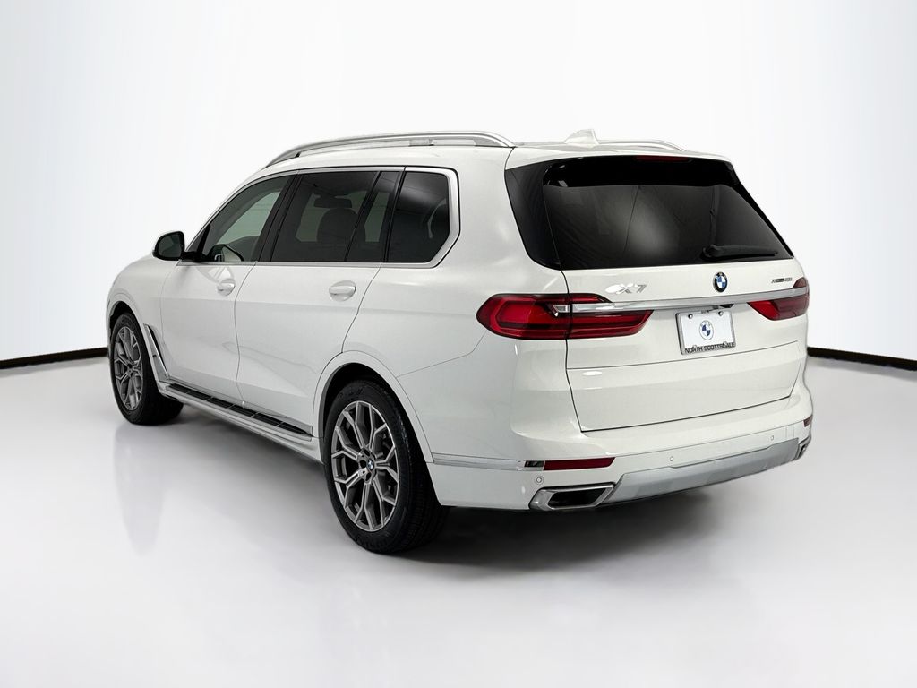 Thumbnail: 2021 BMW X7 - 7