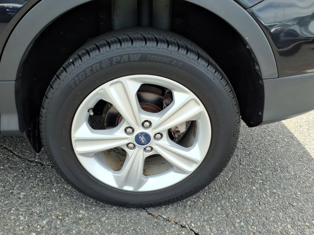used 2013 Ford Escape car, priced at $11,900