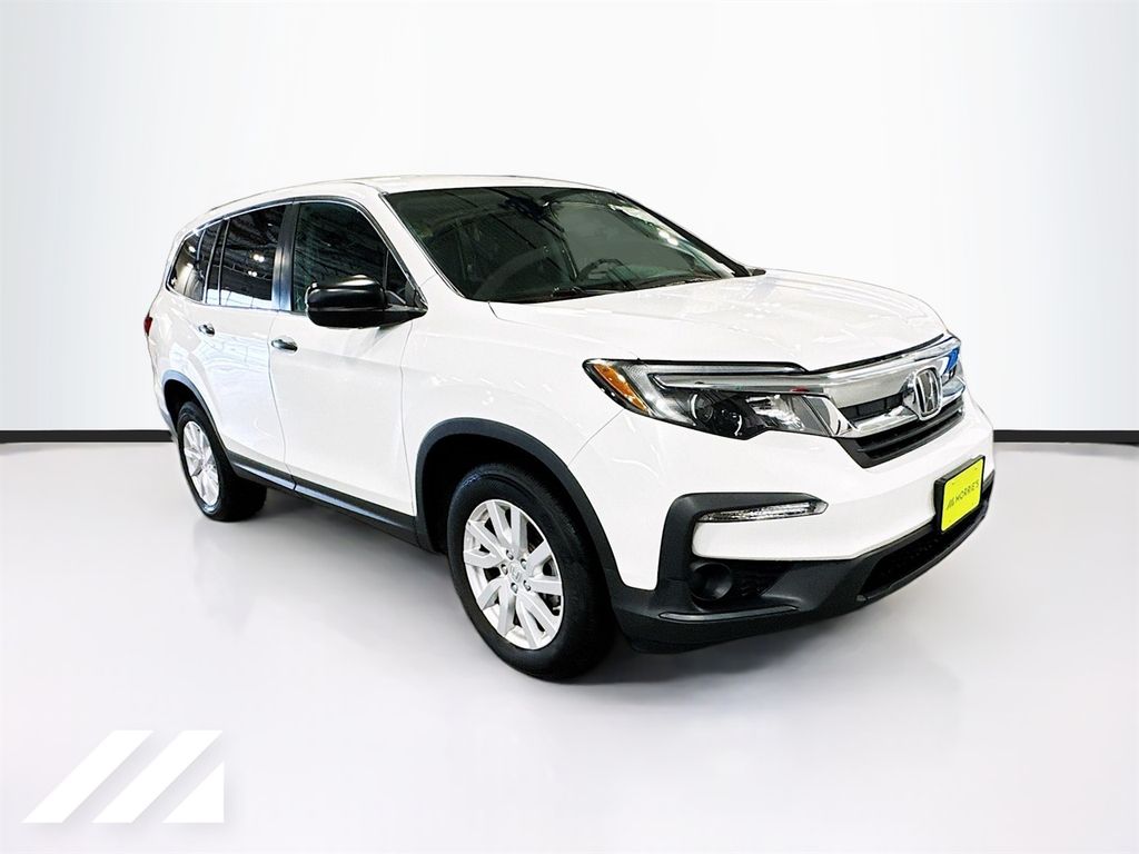 View vehicle photo 3