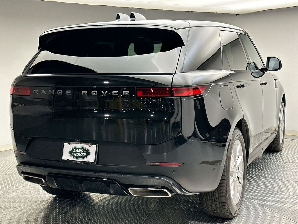 2025 Land Rover Range Rover Sport SE 3