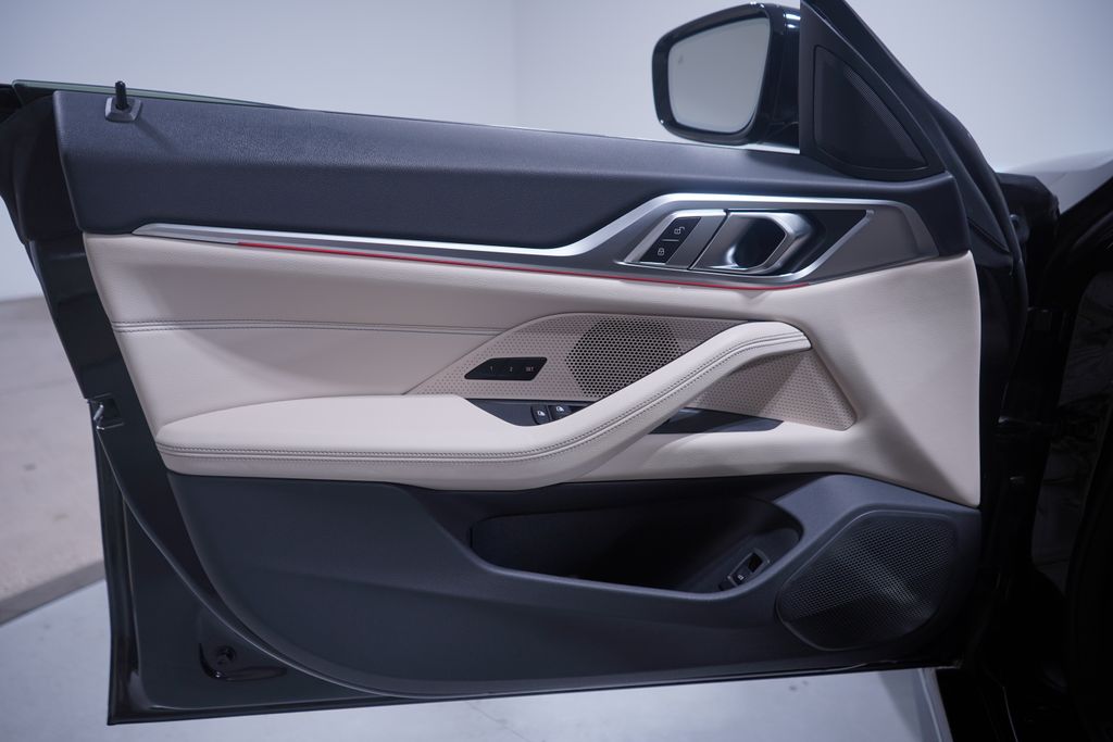 Thumbnail: 2022 BMW i4 - 16