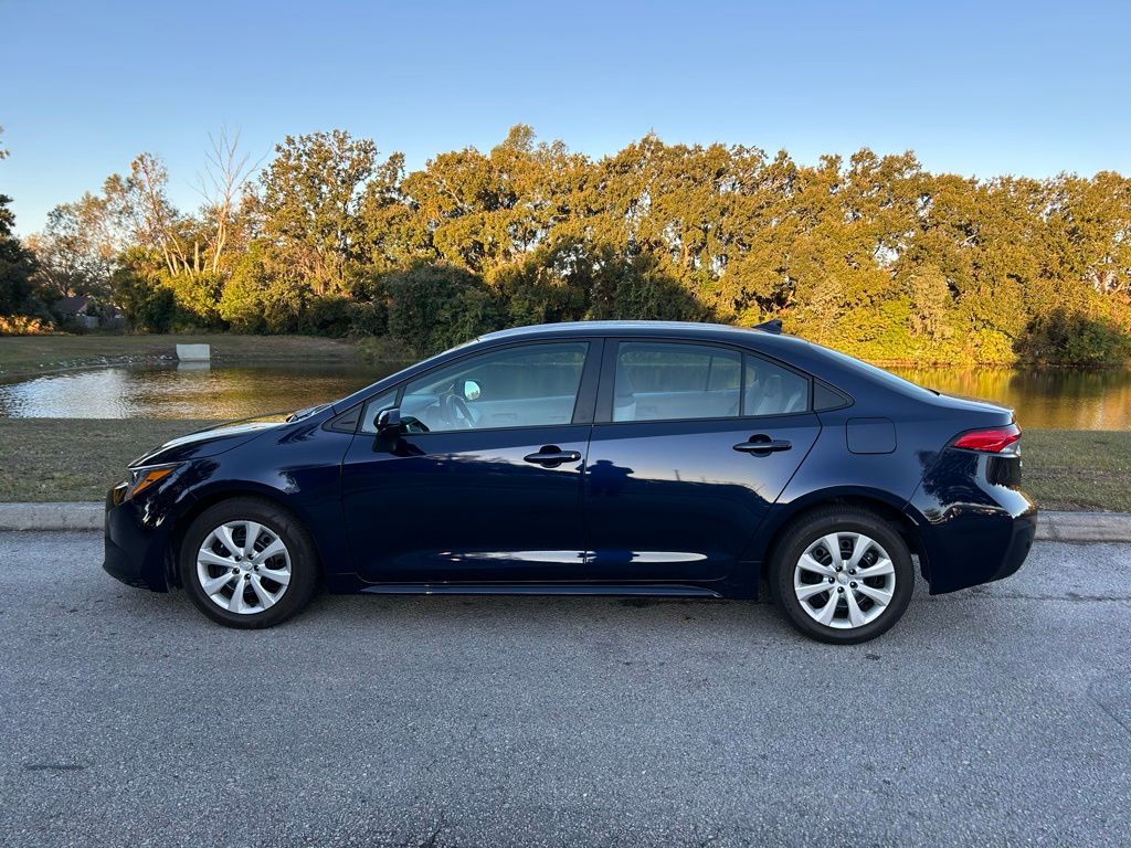 Thumbnail: 2025 Toyota Corolla - 2