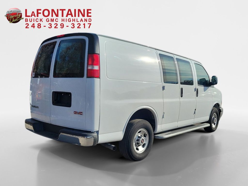 2022 GMC Savana 2500 Work Van 7