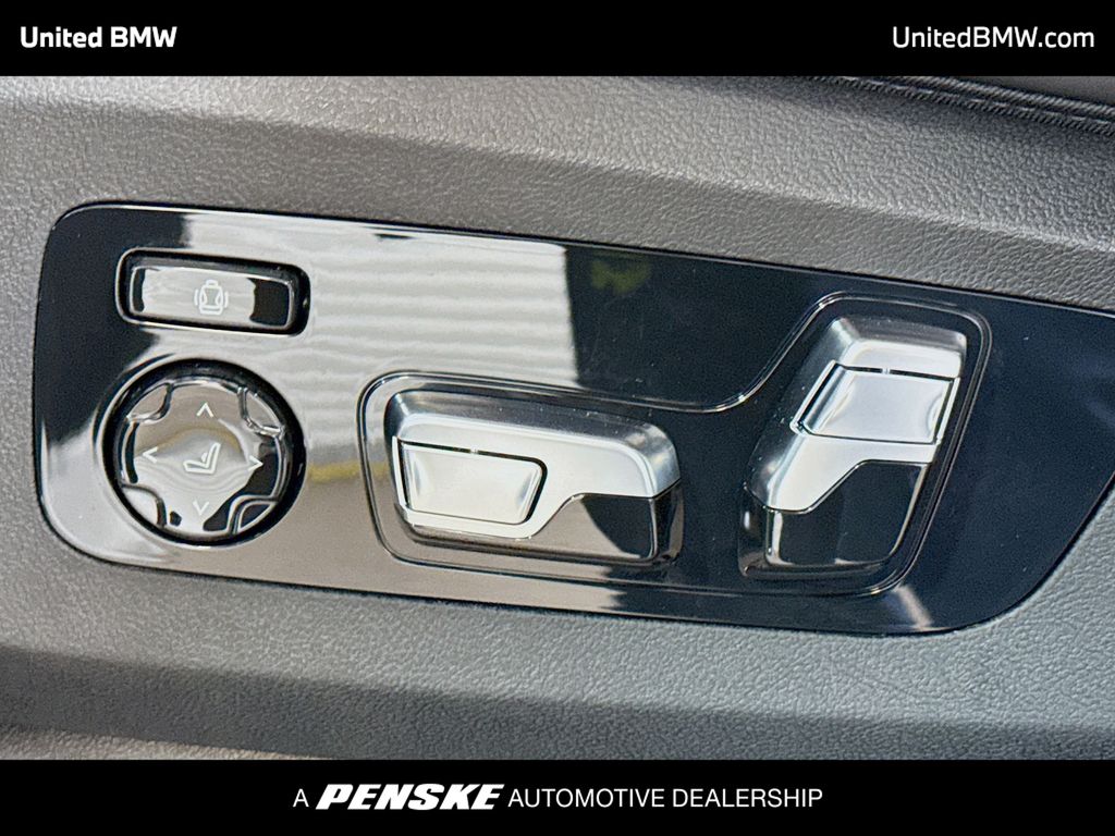 Thumbnail: 2025 BMW X7 - 4