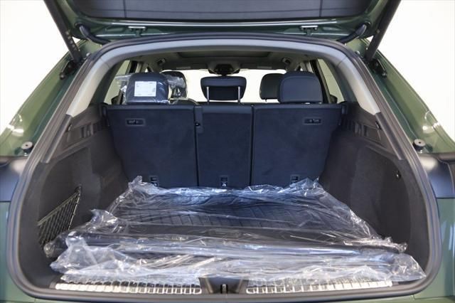 Thumbnail: 2025 Audi Q5 - 8