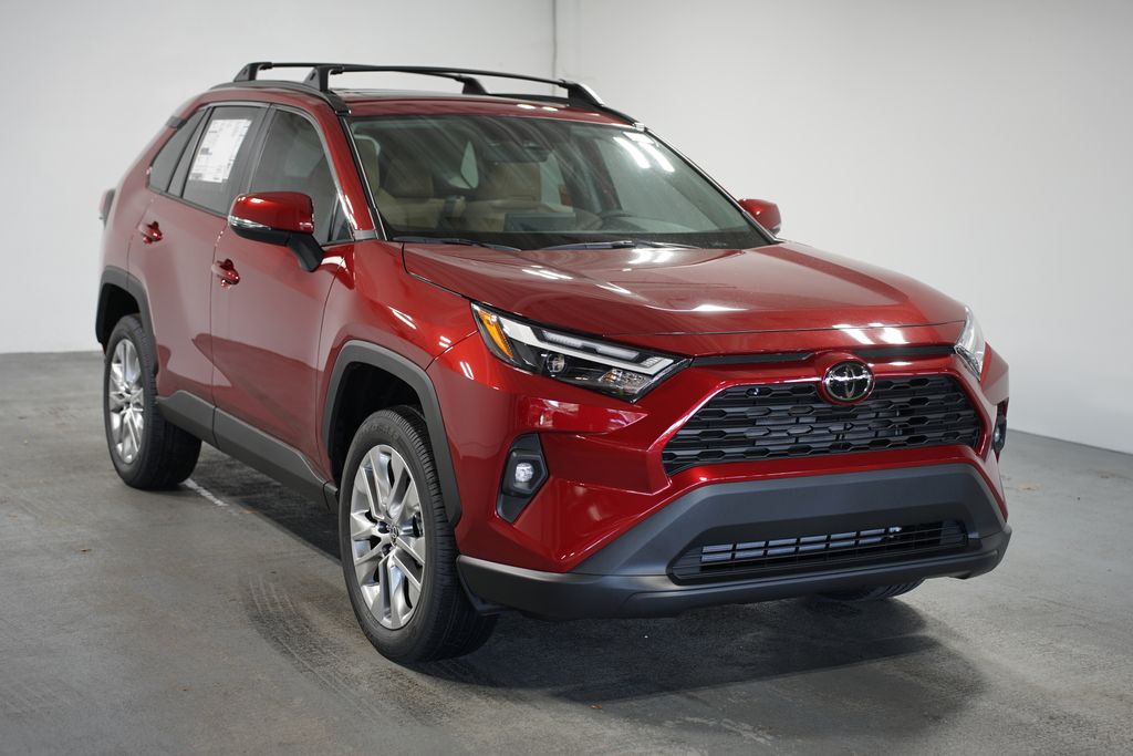 2025 Toyota RAV4 XLE Premium 3