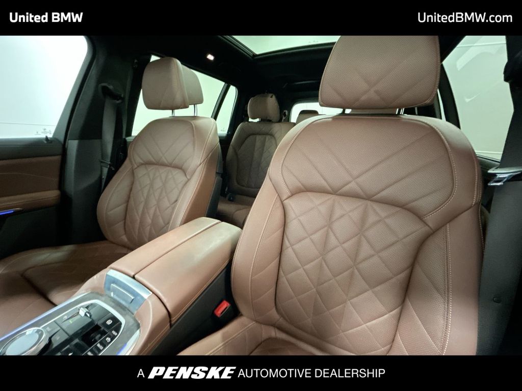 2023 BMW X7 xDrive40i 13