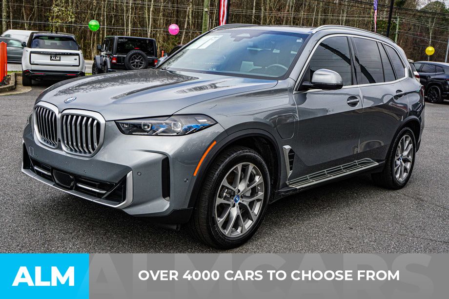 Used 2025 Gray BMW xDrive50e image 3