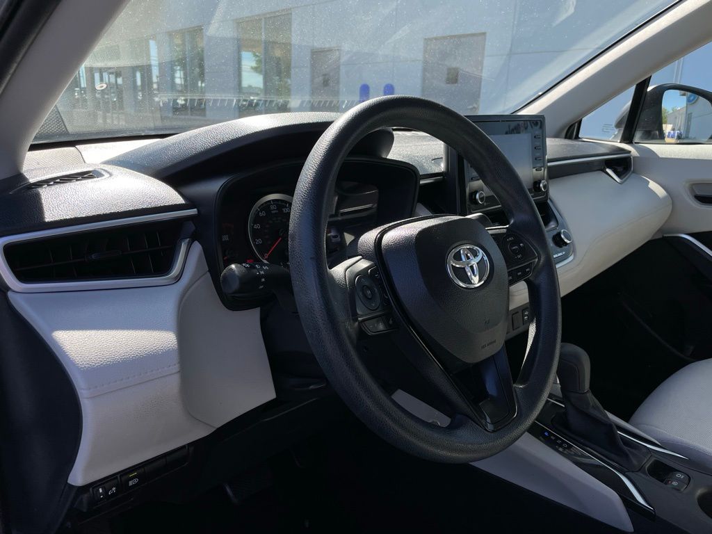 2022 Toyota Corolla Cross L 28