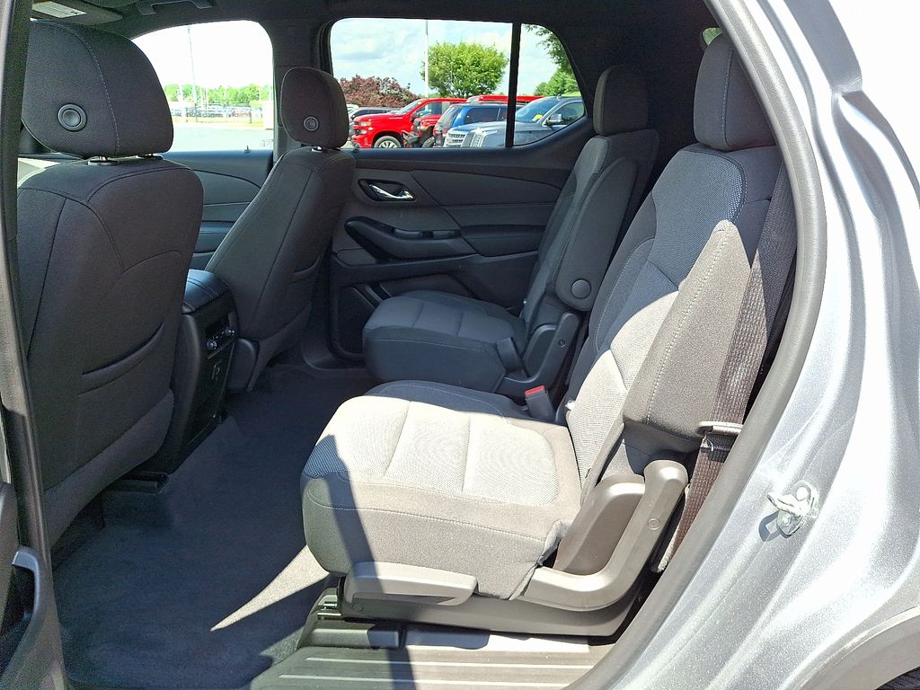 Thumbnail: 2023 Chevrolet Traverse - 10