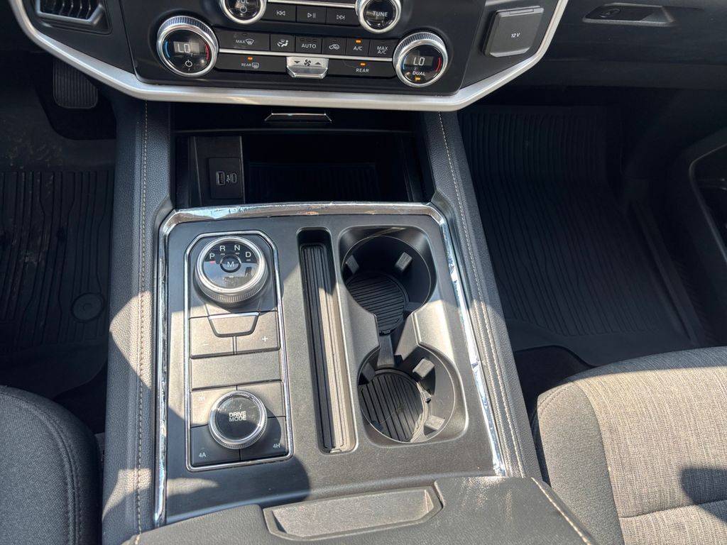 2022 Ford Expedition XLT Green at Grove City Ford