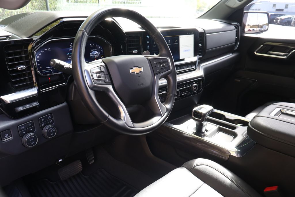 Thumbnail: 2022 Chevrolet Silverado 1500 - 31