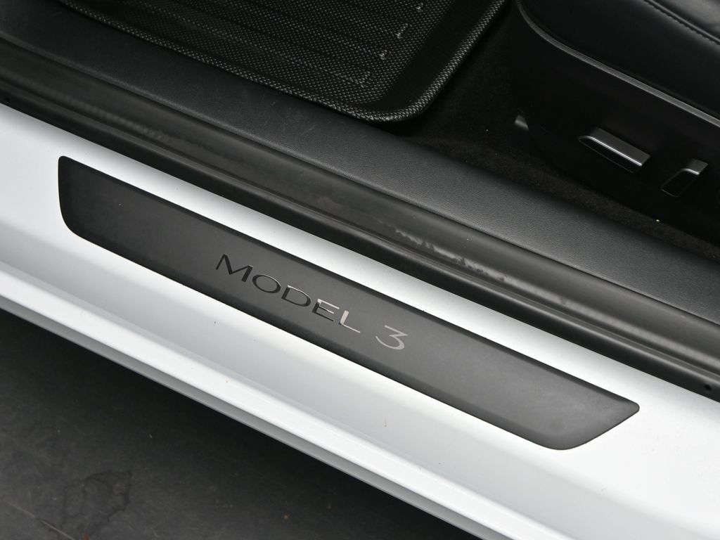 2022 Tesla Model 3 Long Range Dual Motor All-Wheel Drive