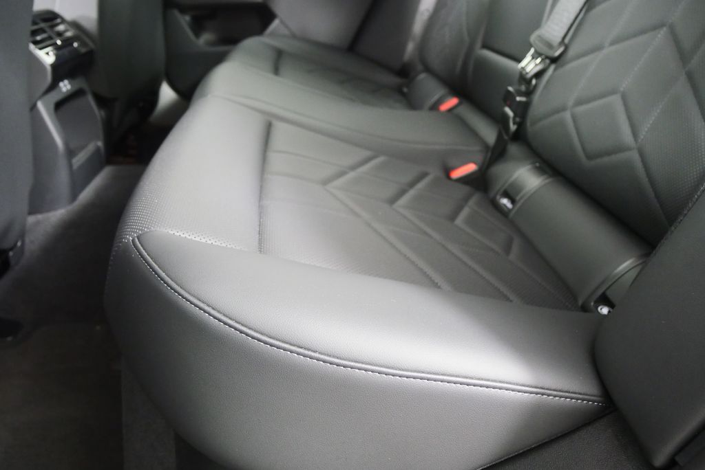 2025 BMW 5 Series 530i 15