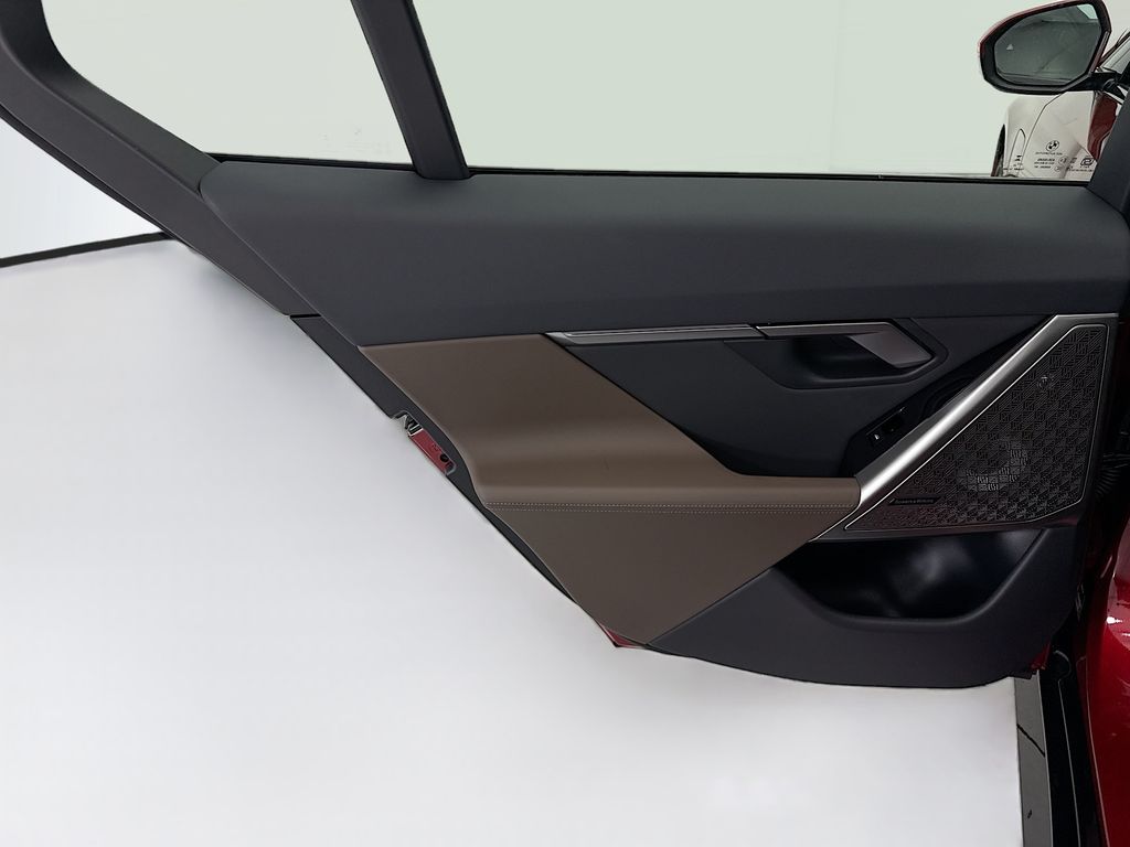 Thumbnail: 2027 BMW 5 Series - 25