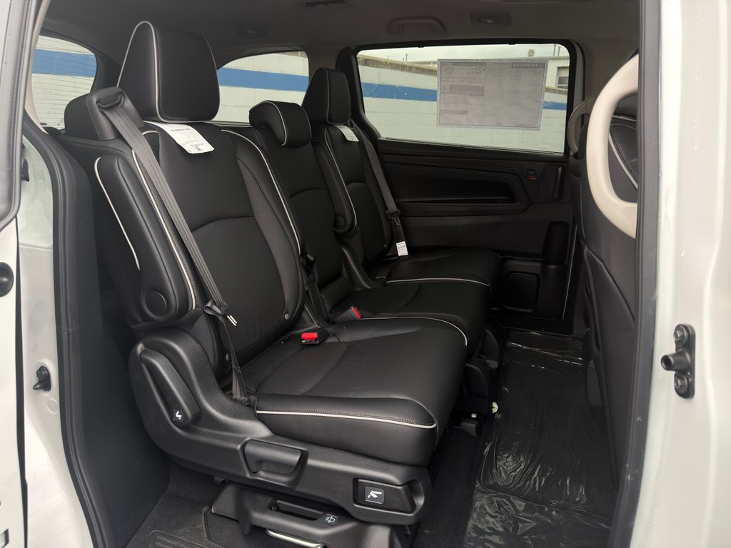 Thumbnail: 2026 Honda Odyssey - 25