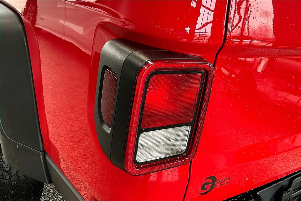 Used 2020 Red Jeep Sport image 32