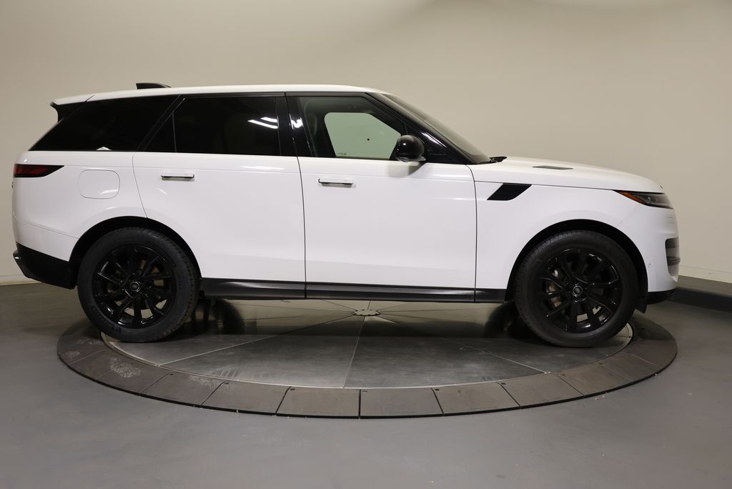 Thumbnail: 2023 Land Rover Range Rover Sport - 6