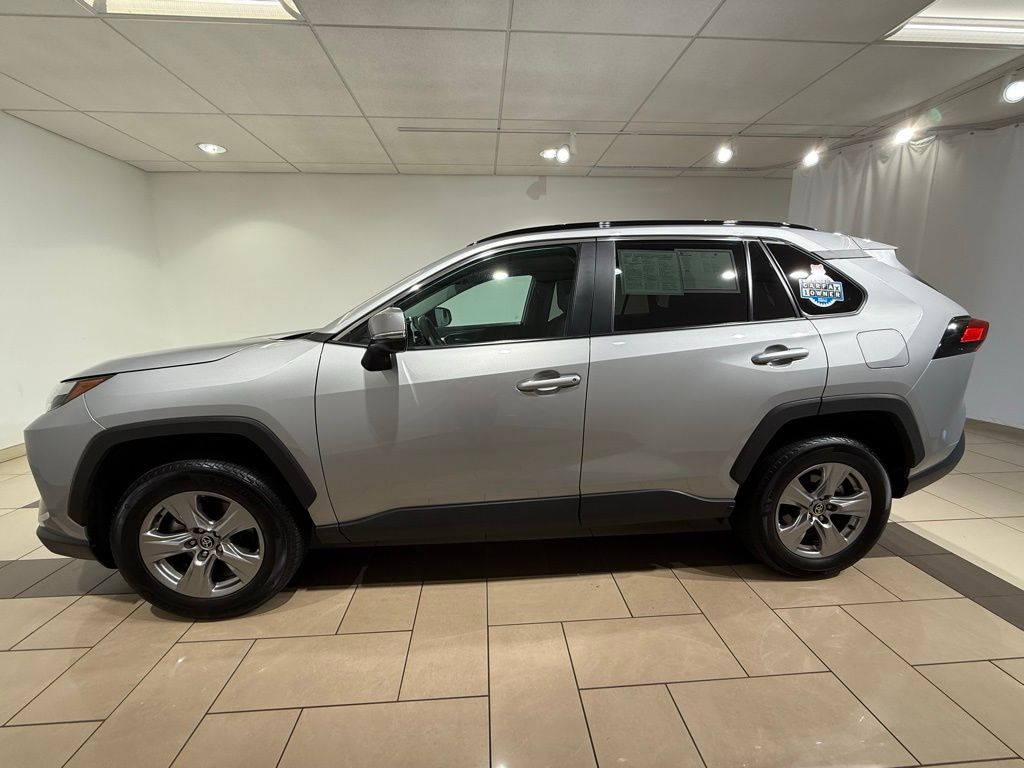 2024 Toyota RAV4 XLE 2