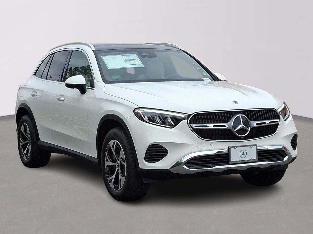 2025 Mercedes-Benz GLC 350 2