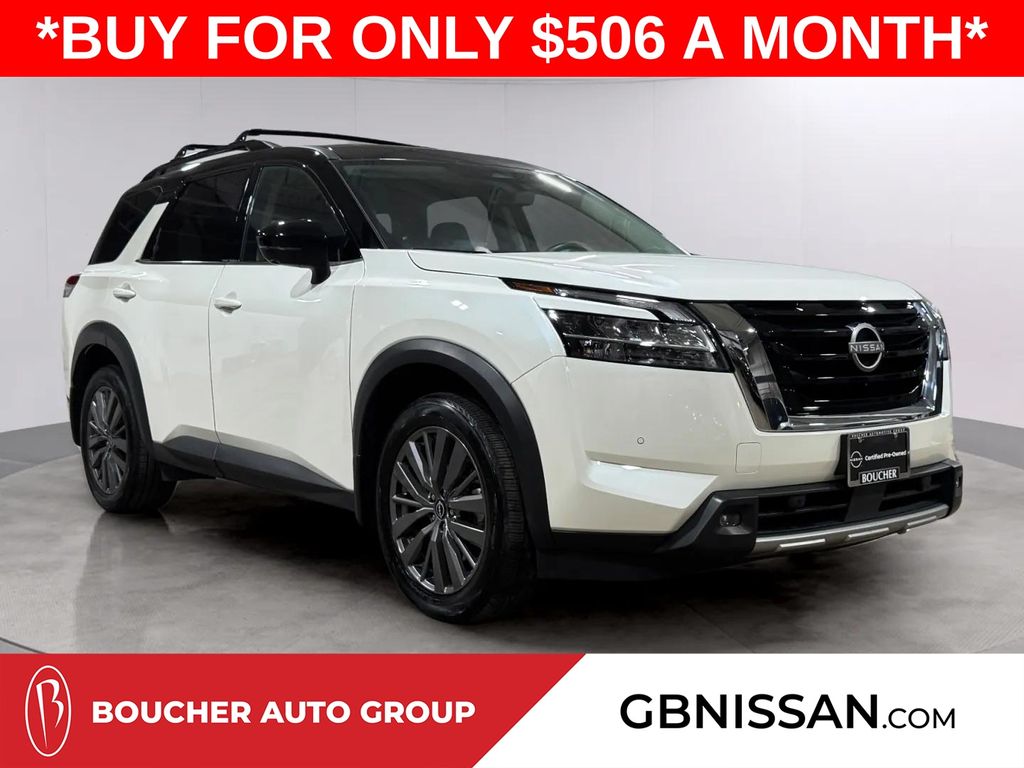 2024 Nissan Pathfinder SL