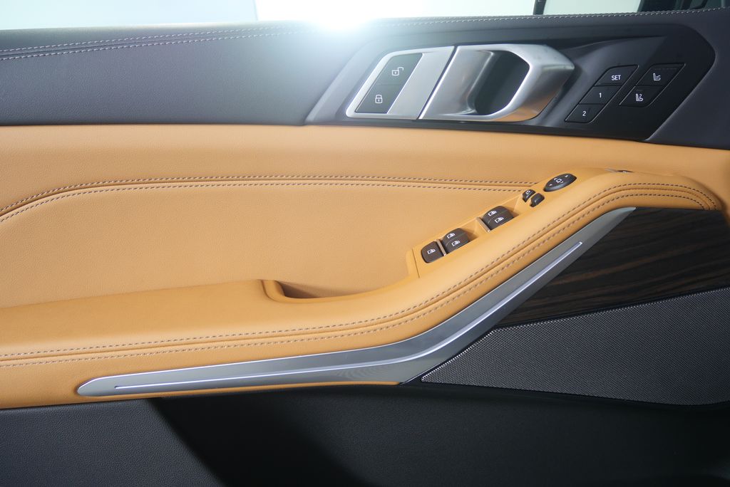 Thumbnail: 2026 BMW X5 - 8