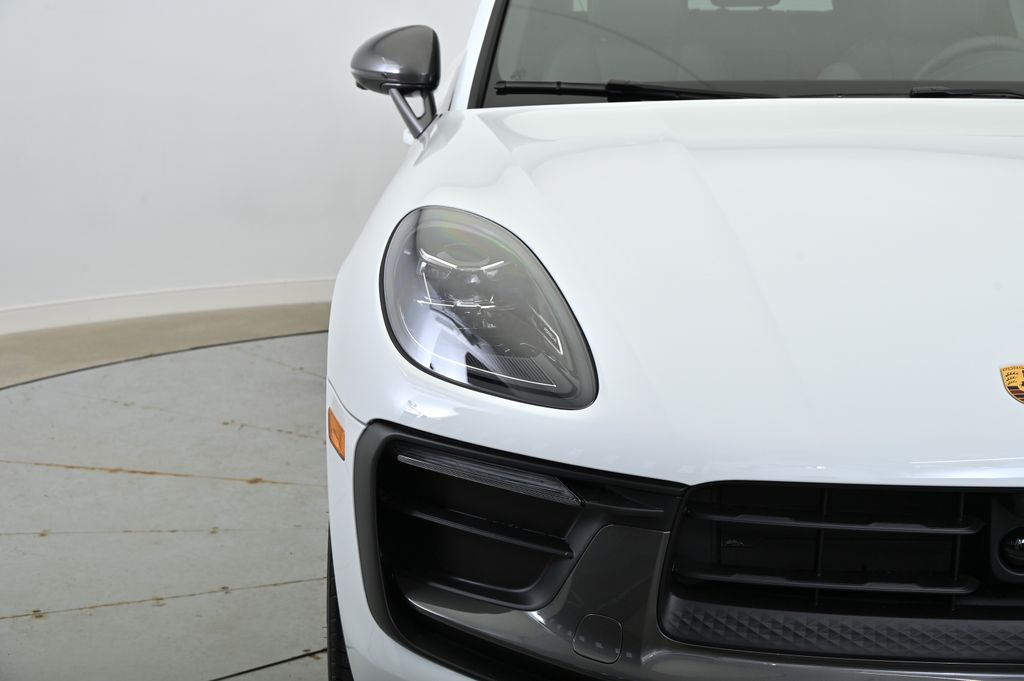 Thumbnail: 2025 Porsche Macan - 11