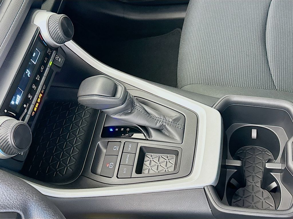 Thumbnail: 2025 Toyota RAV4 - 17