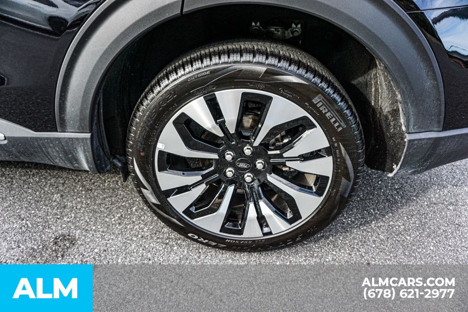 Used 2026 Black Ford Platinum image 17