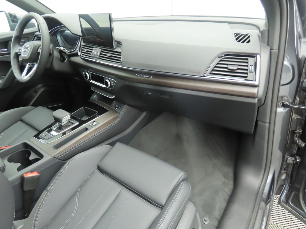 2025 Audi Q5  18