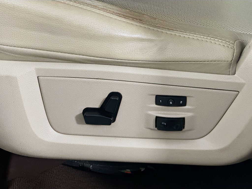 Used 2017 White Ram Laramie image 22