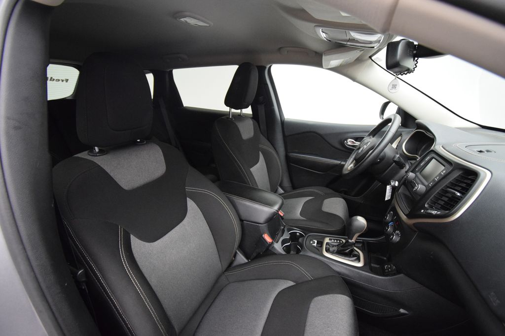 used 2016 Jeep Cherokee car, priced at $8,000