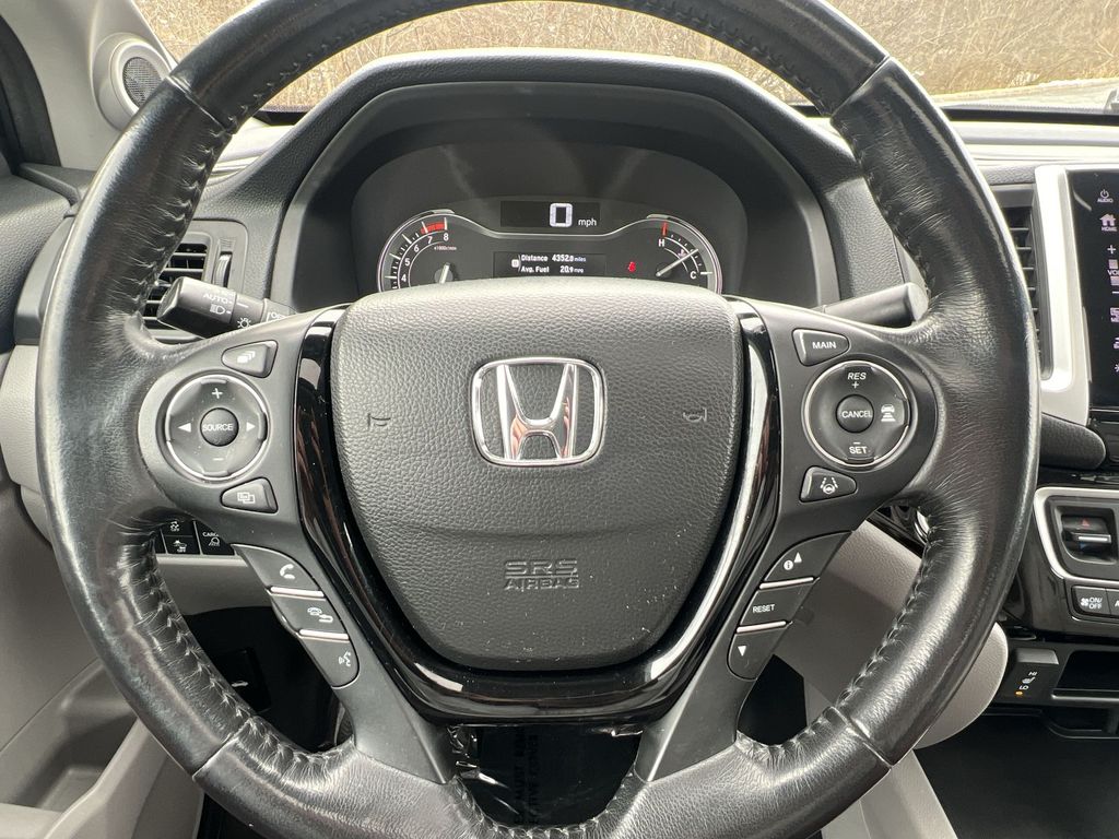 2019 Honda Ridgeline RTL-E 14