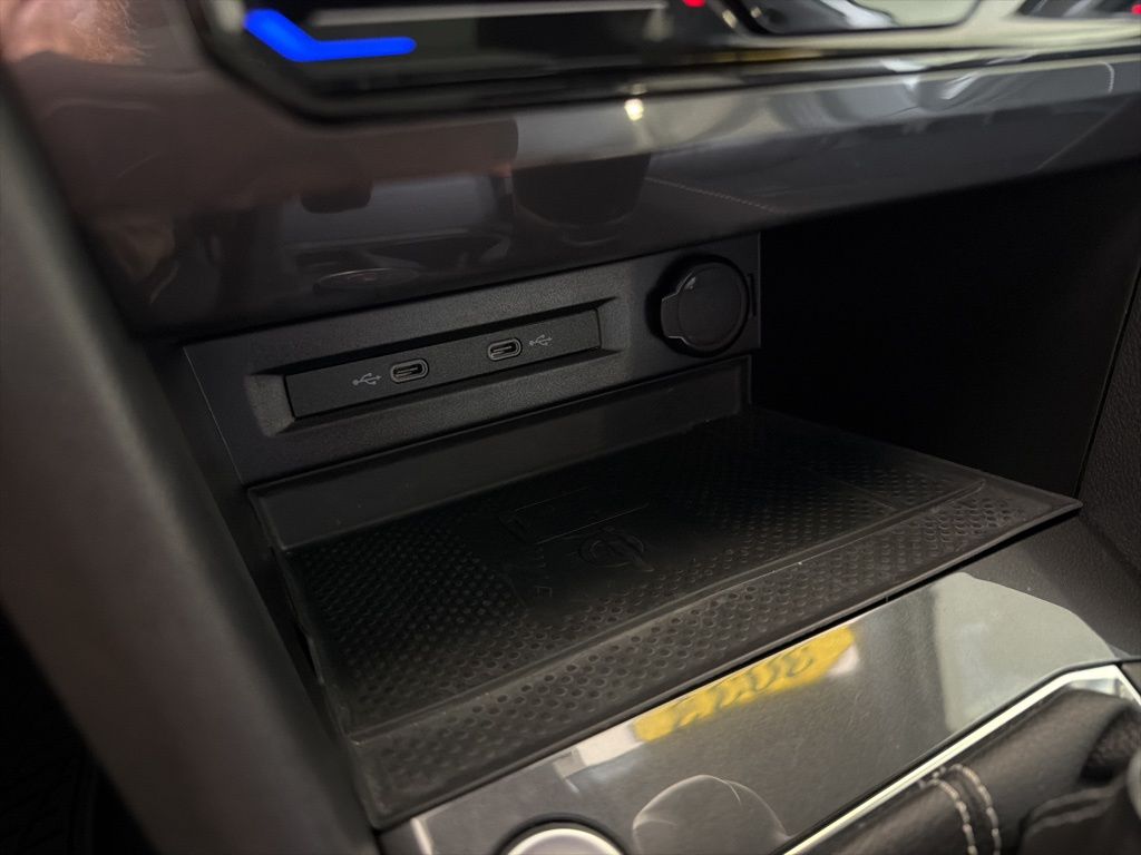 Thumbnail: 2023 Volkswagen Tiguan - 31