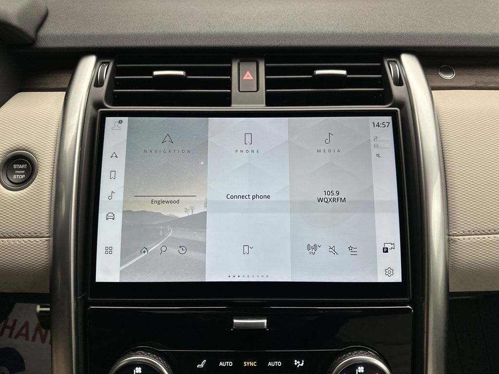2024 Land Rover Discovery Dynamic SE 19