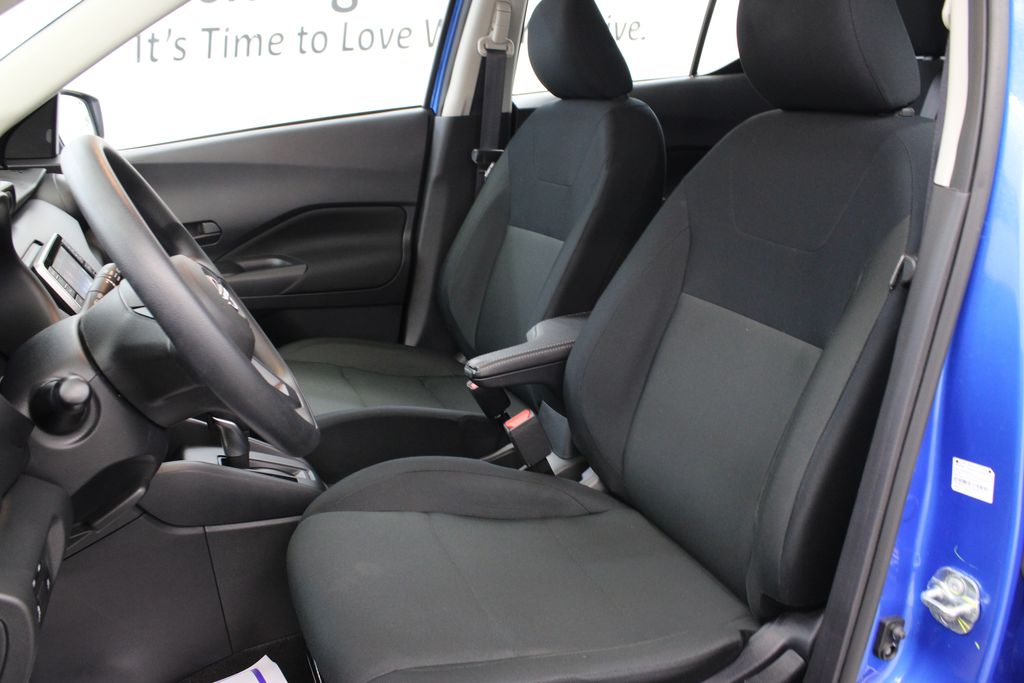 used 2024 Nissan Kicks car